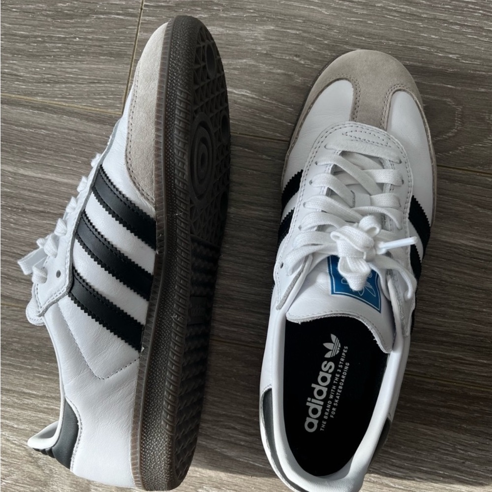 Adidas Sambas Men’s Size 8 White and Black Shoes ADV